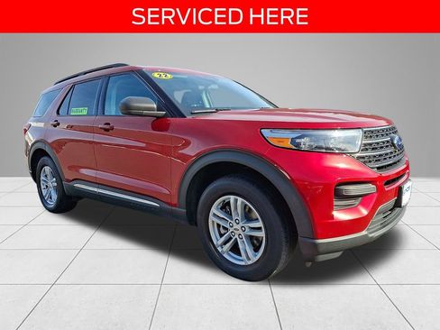 Used 2022 Ford Explorer XLT w/ Class IV Trailer Tow Package image 3
