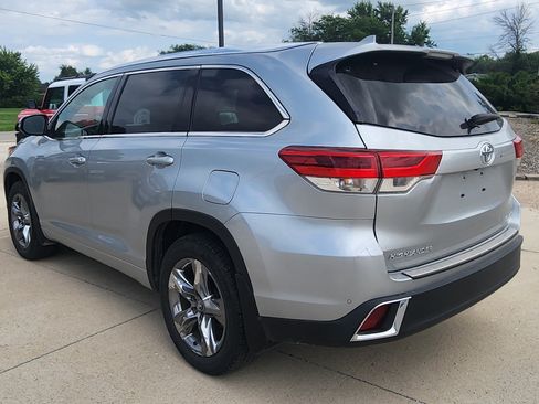 Used 2019 Toyota Highlander Limited Platinum AWD/4WD image 6