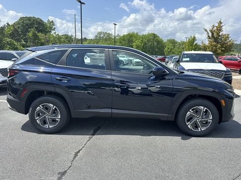 New 2026 Hyundai Tucson Blue SE AWD/4WD image 8