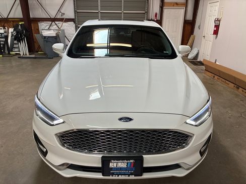 Used 2019 Ford Fusion Titanium image 7