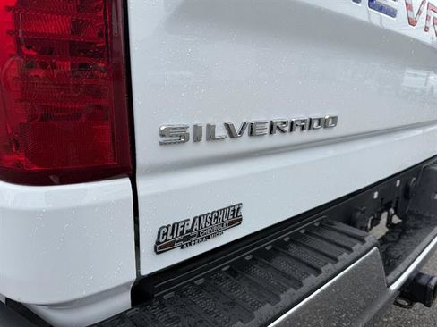 Used 2022 Chevrolet Silverado 1500 LT AWD/4WD image 25