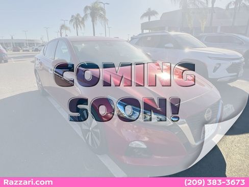 Used 2019 Nissan Altima 2.5 SL FWD image 1