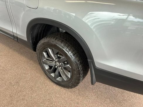 Used 2024 Honda Ridgeline Sport image 13