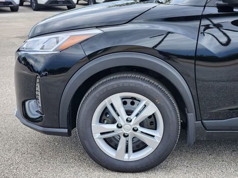 New 2025 Nissan Kicks Play S image 5