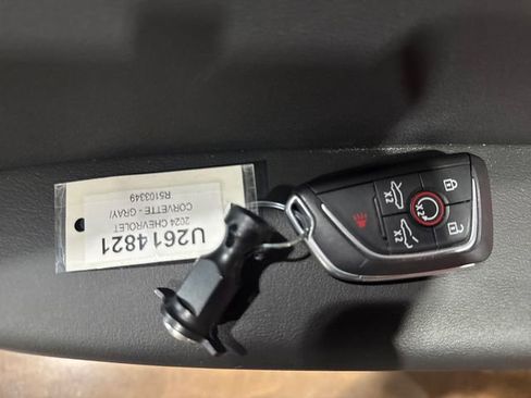 Used 2024 Chevrolet Corvette Stingray Preferred Cpe w/ Z51 Performance Package image 27