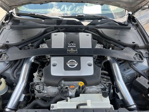 Used 2011 Nissan 370Z Coupe w/ Sport Pkg RWD image 19