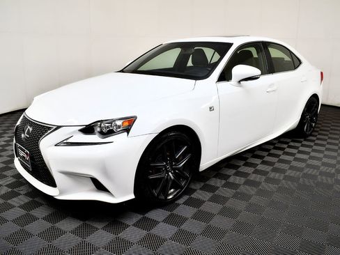 Used 2016 Lexus IS 300 AWD image 2