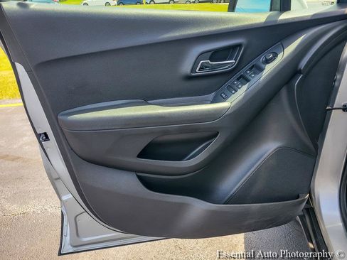 Certified 2018 Chevrolet Trax LS AWD/4WD image 20