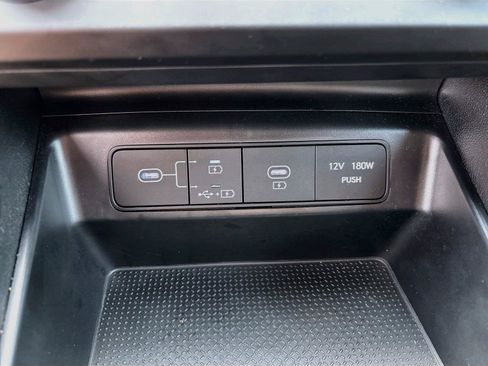 Certified 2025 Hyundai Santa Cruz SE AWD/4WD image 30