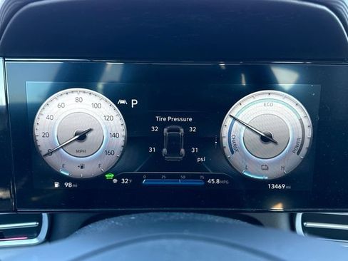 Used 2023 Hyundai Elantra Limited image 17