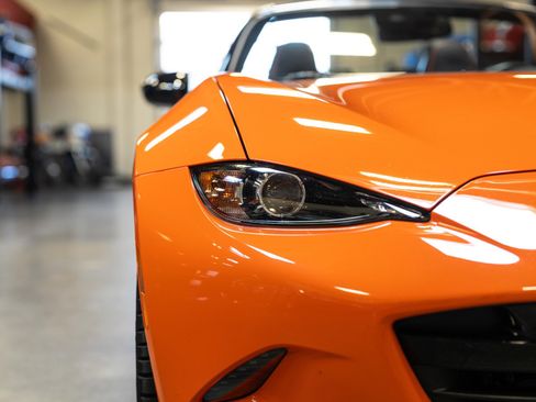 Used 2019 MAZDA MX-5 Miata 30th Anniversary image 15