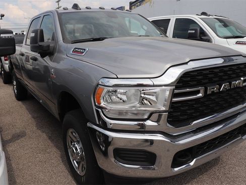 New 2024 RAM 2500 Tradesman w/ Towing Technology Group image 3