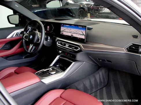 Used 2024 BMW M440i Coupe w/ Premium Package RWD image 41
