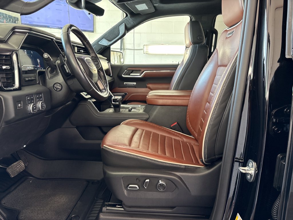 Used 2024 GMC Sierra 1500 Denali Ultimate AWD/4WD image 14