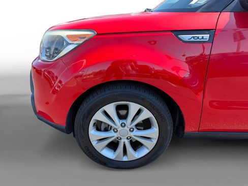 Used 2015 Kia Soul + FWD image 9