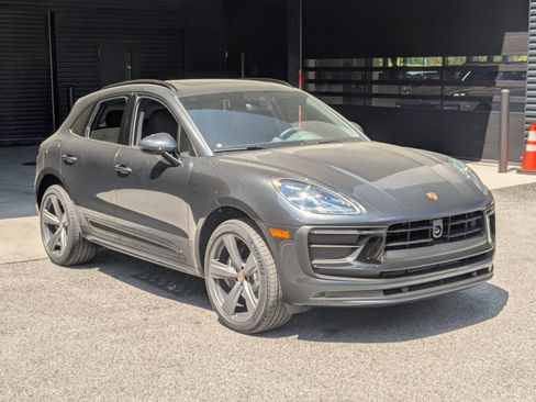 New 2026 Porsche Macan AWD/4WD image 7