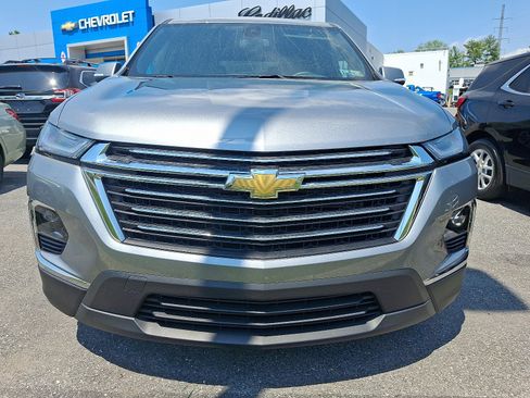 Used 2023 Chevrolet Traverse LT AWD/4WD image 2
