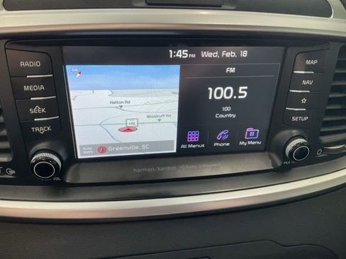 Used 2019 Kia Sorento SX image 17