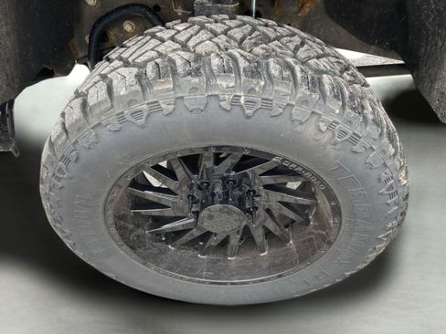 Used 2024 GMC Sierra 2500 Denali w/ Denali Reserve Package image 17