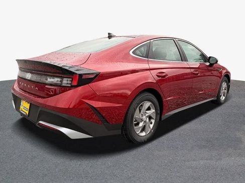 Certified 2026 Hyundai Sonata SE FWD image 3