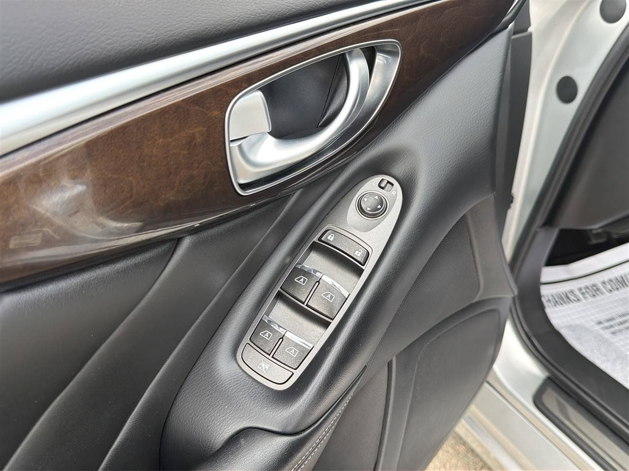 Used 2018 INFINITI Q50 Luxe w/ Essential Package (3.0T Luxe) AWD/4WD image 17