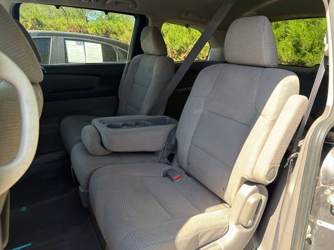 Used 2012 Honda Odyssey EX image 11