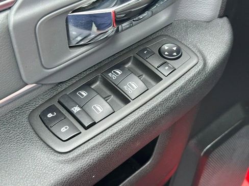 Used 2022 RAM 1500 Classic SLT image 16