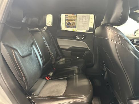 Used 2023 Jeep Compass Limited AWD/4WD image 30