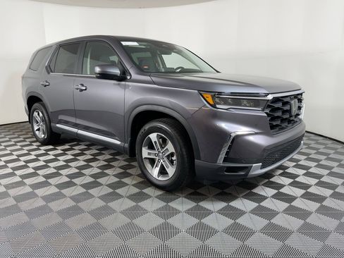 New 2025 Honda Pilot EX-L image 5