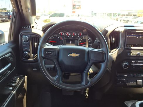 Used 2023 Chevrolet Silverado 2500 W/T w/ WT Convenience Package AWD/4WD image 15
