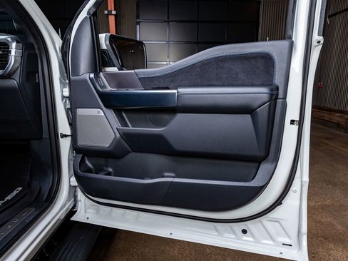 Used 2025 Ford F150 Platinum w/ FX4 Off-Road Package image 37