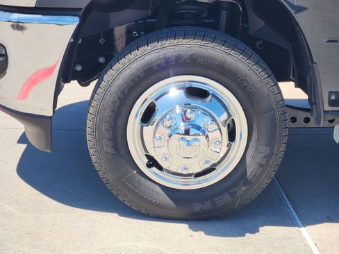 New 2026 RAM 3500 Tradesman AWD/4WD image 12