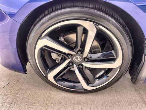 Used 2019 Honda Accord Sport image 9