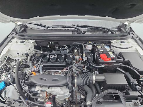 Certified 2025 Honda Accord LX image 29