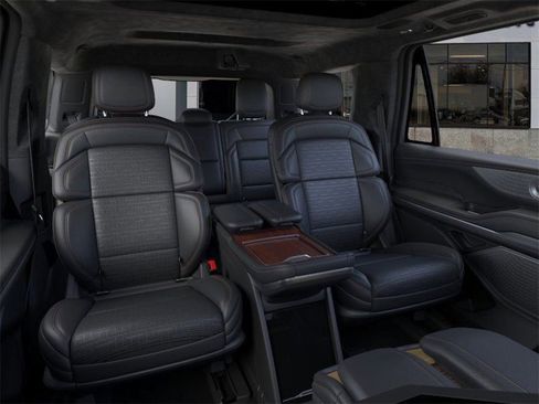 New 2025 Lincoln Navigator Black Label image 11