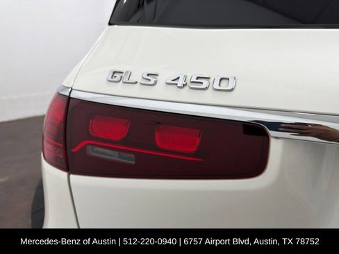 Used 2024 Mercedes-Benz GLS 450 4MATIC image 12