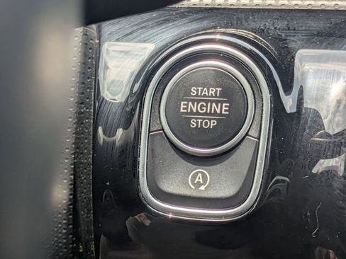 Used 2025 Mercedes-Benz CLA 250 4MATIC image 31