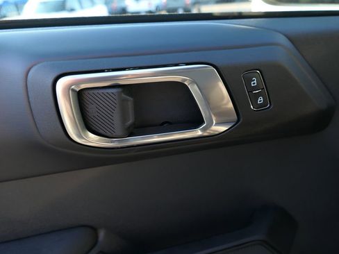 Used 2025 Ford Bronco Outer Banks image 14