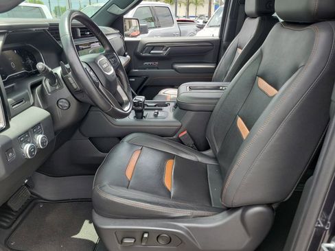 Used 2022 GMC Sierra 1500 AT4 w/ AT4 Preferred Package AWD/4WD image 16