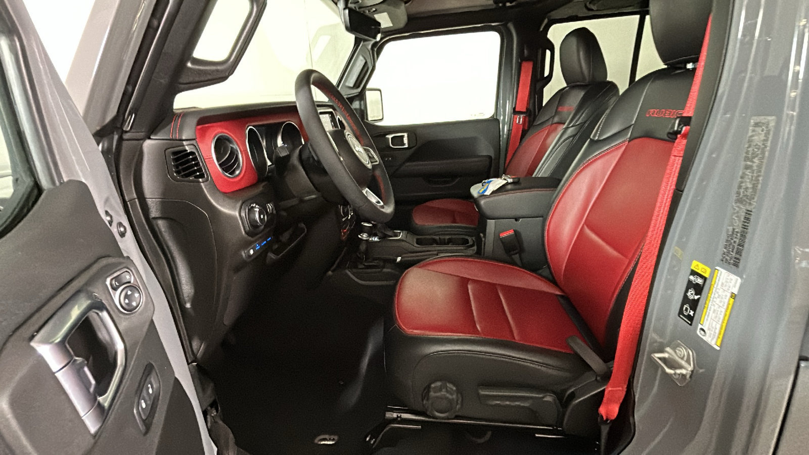 Used 2023 Jeep Wrangler Unlimited Rubicon 4xe AWD/4WD image 13