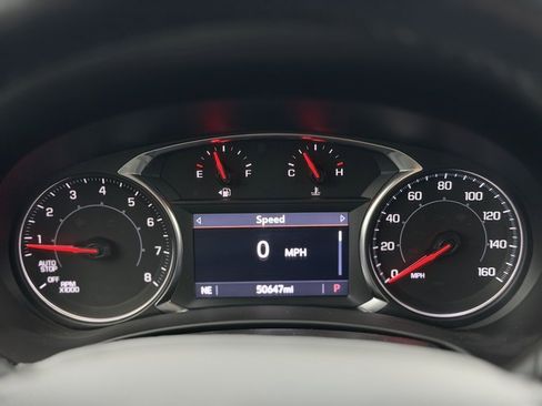 Used 2023 GMC Terrain SLT image 18