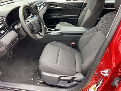 Used 2025 Toyota Camry LE FWD image 17