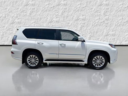 Used 2015 Lexus GX 460 w/ Premium Package AWD/4WD image 2