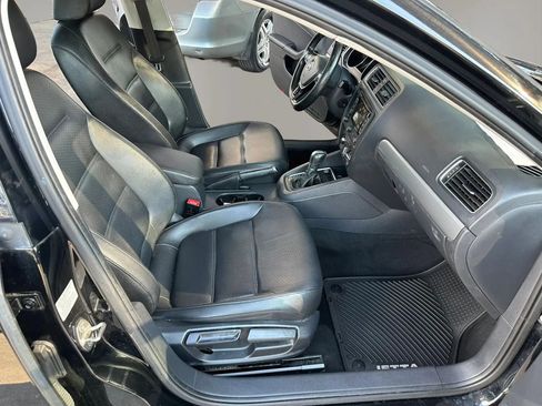 Used 2015 Volkswagen Jetta SE FWD image 26