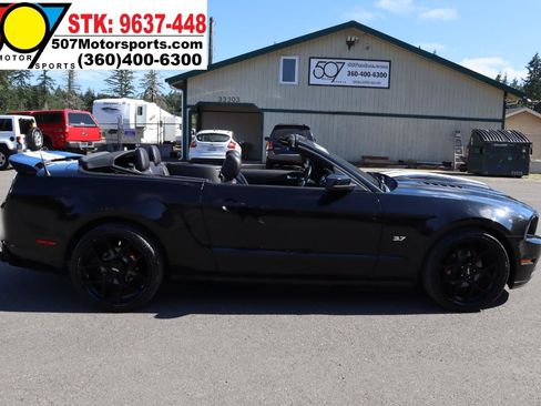 Used 2013 Ford Mustang Premium RWD image 21