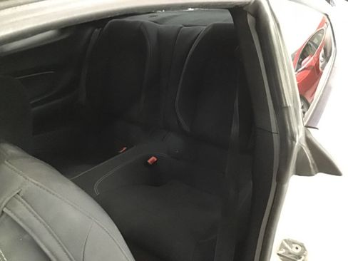 Used 2018 Ford Mustang Coupe RWD image 19