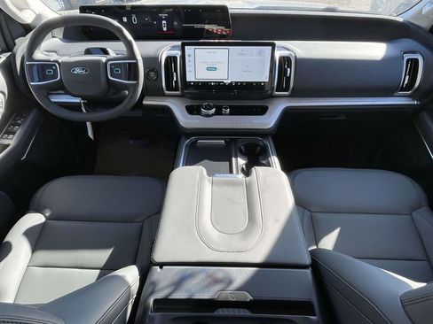 New 2026 Ford Expedition Max Active RWD image 10