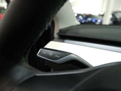 Used 2021 Tesla Model 3 Standard Range Plus image 31