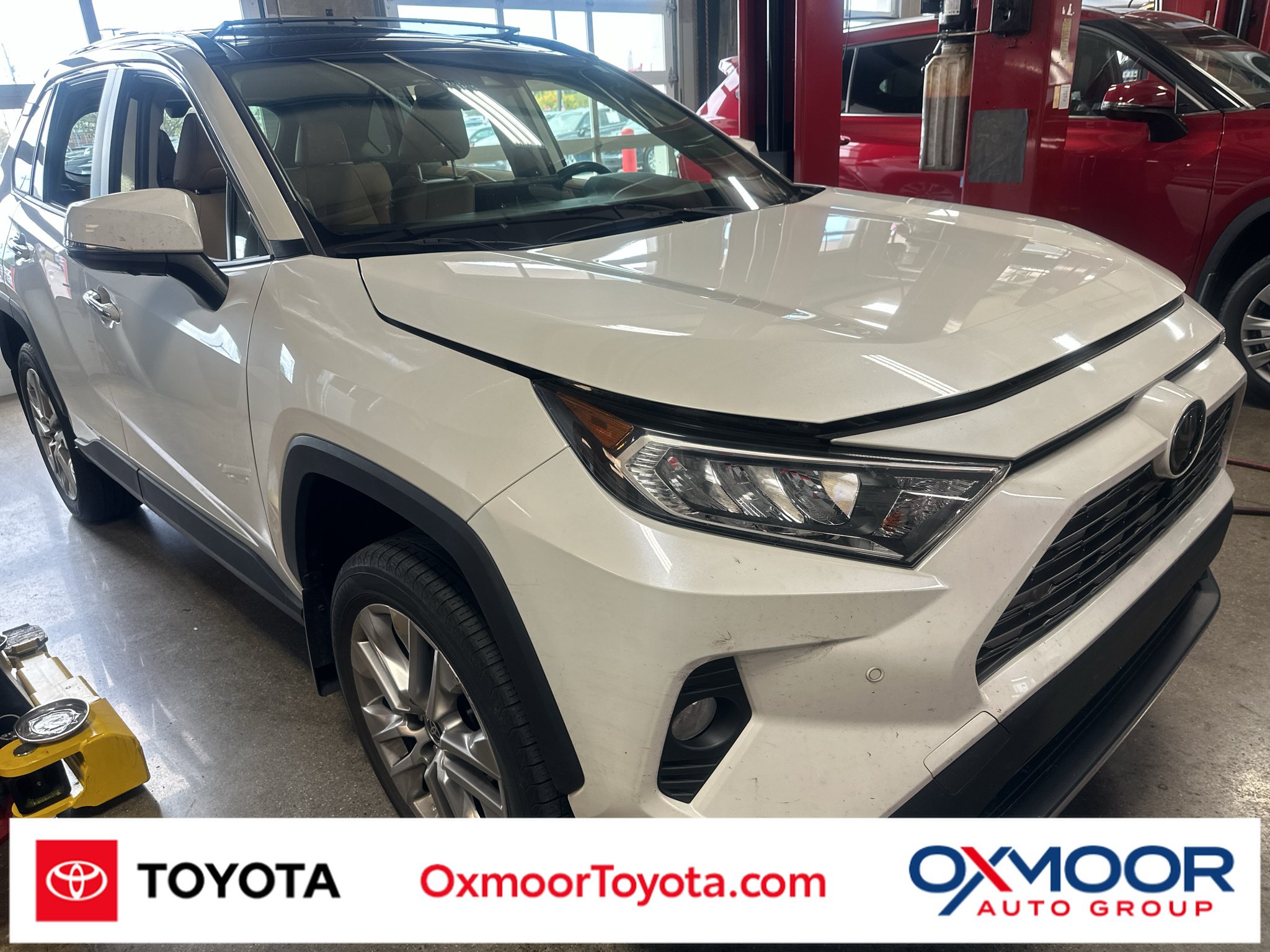 Used 2021 Toyota RAV4 Limited AWD/4WD image 1