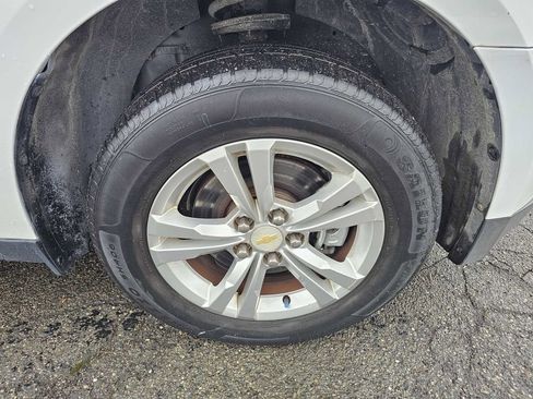 Used 2011 Chevrolet Equinox LT w/ Driver Convenience Package image 15